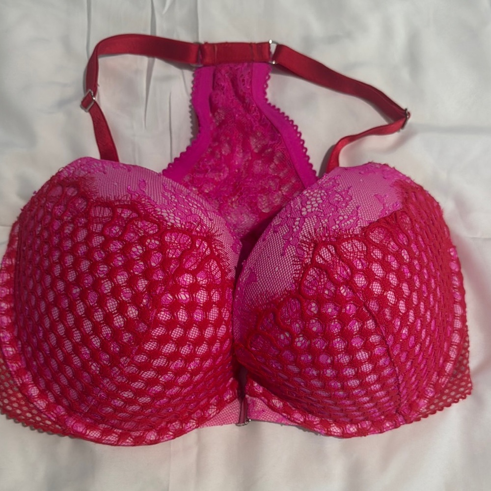 Victoria’s Secret “Very Sexy” push up Elegant Pink and Red Lace Bra